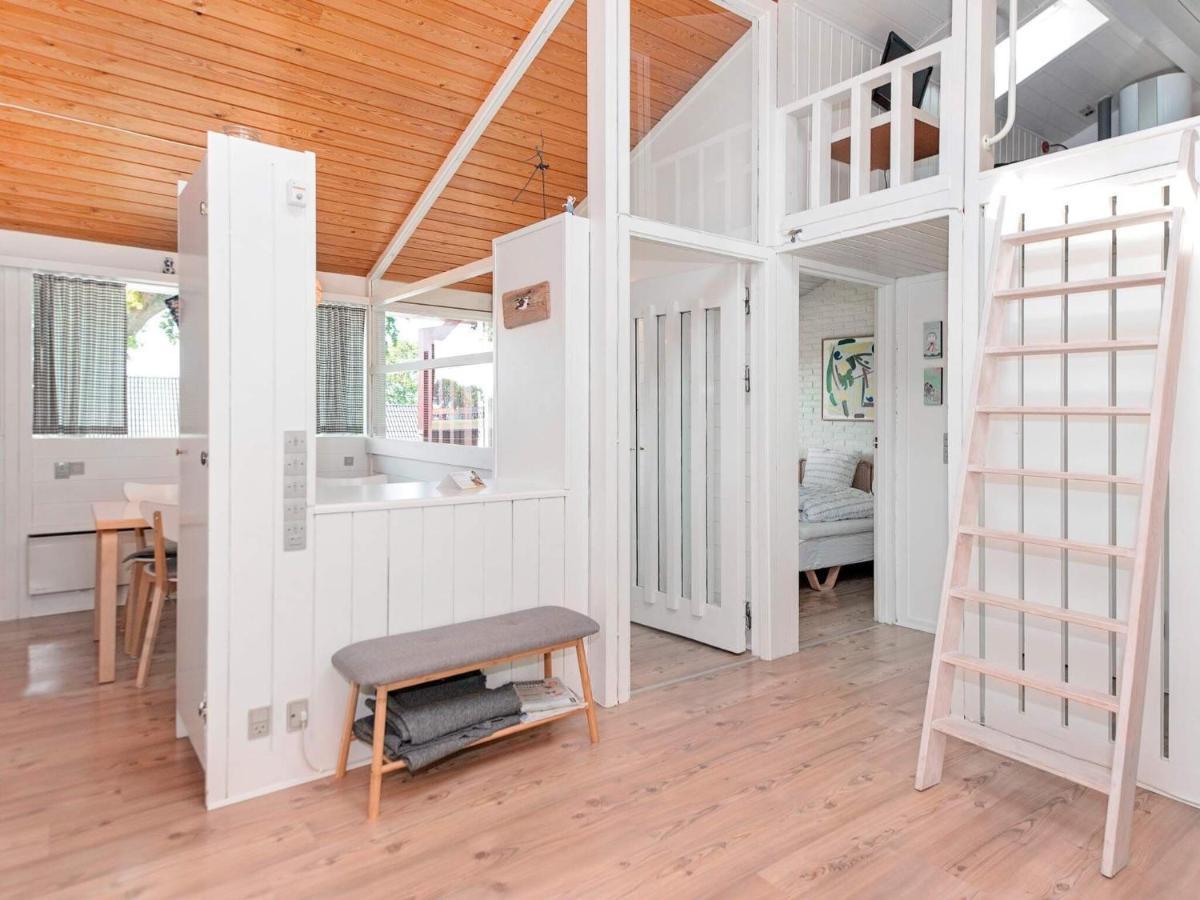 6 Person Holiday Home In 아벤라 외부 사진